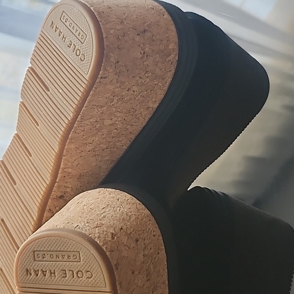 Cole Haan 8.5 - Picture 4 of 6